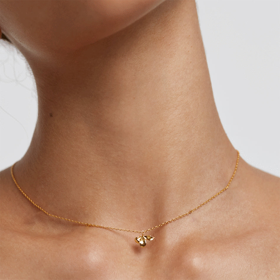 Daffodil Flower Pendant Necklace