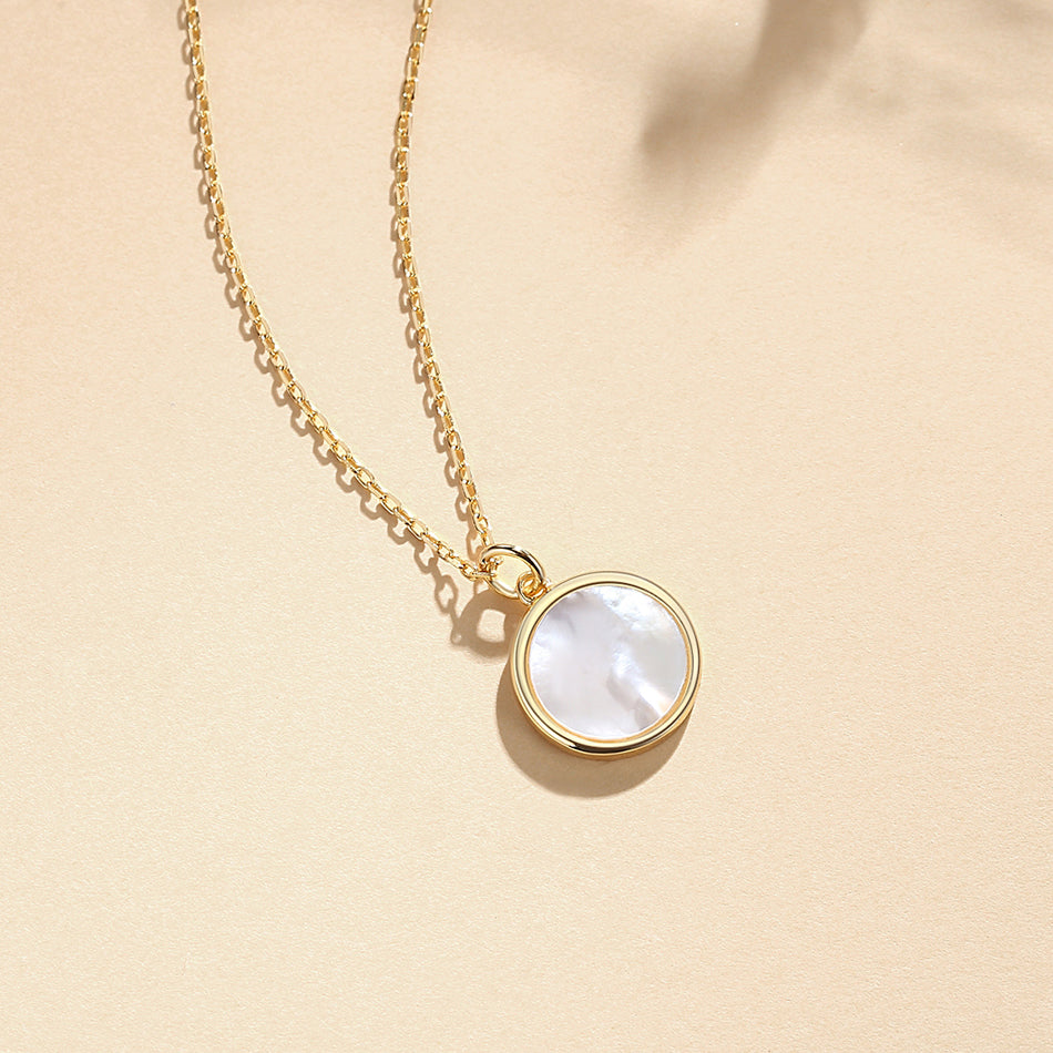 Gold-covered Pearl Pendant Necklace 