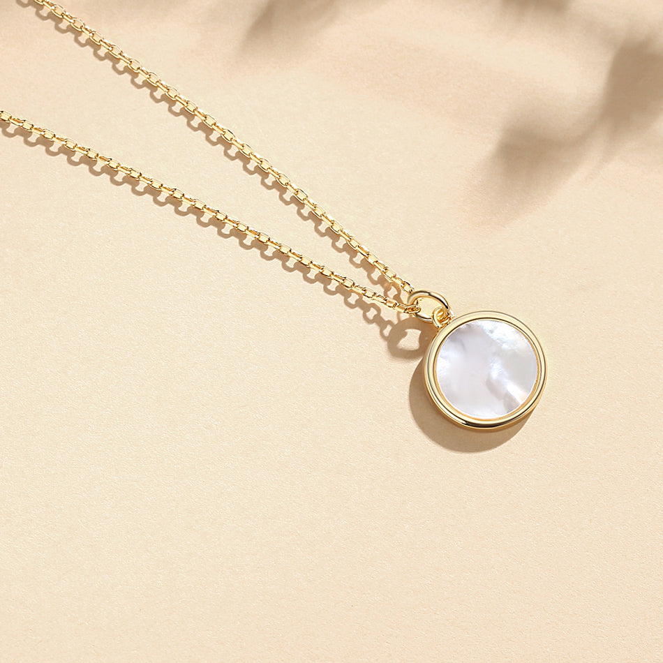 Gold-covered Pearl Pendant Necklace 